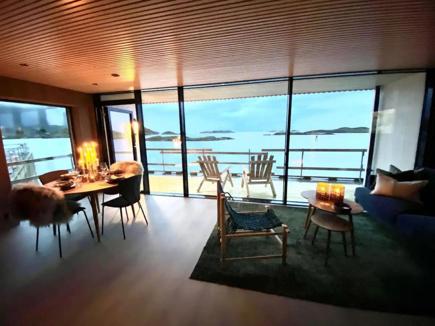 Waterfront Apartment With Panoramic Sea View Henningsvær Extérieur photo
